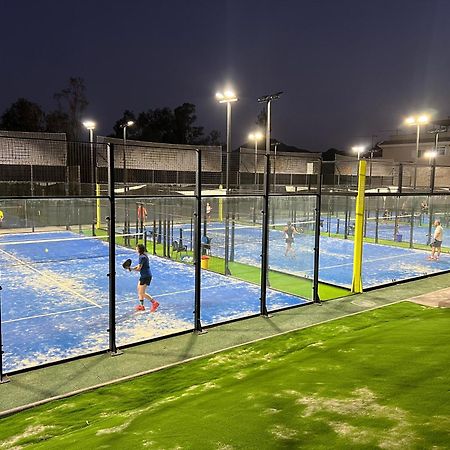 Piso Con Ac, Piscina Y Pista De Padel Y Tenis En 아길라스 외부 사진