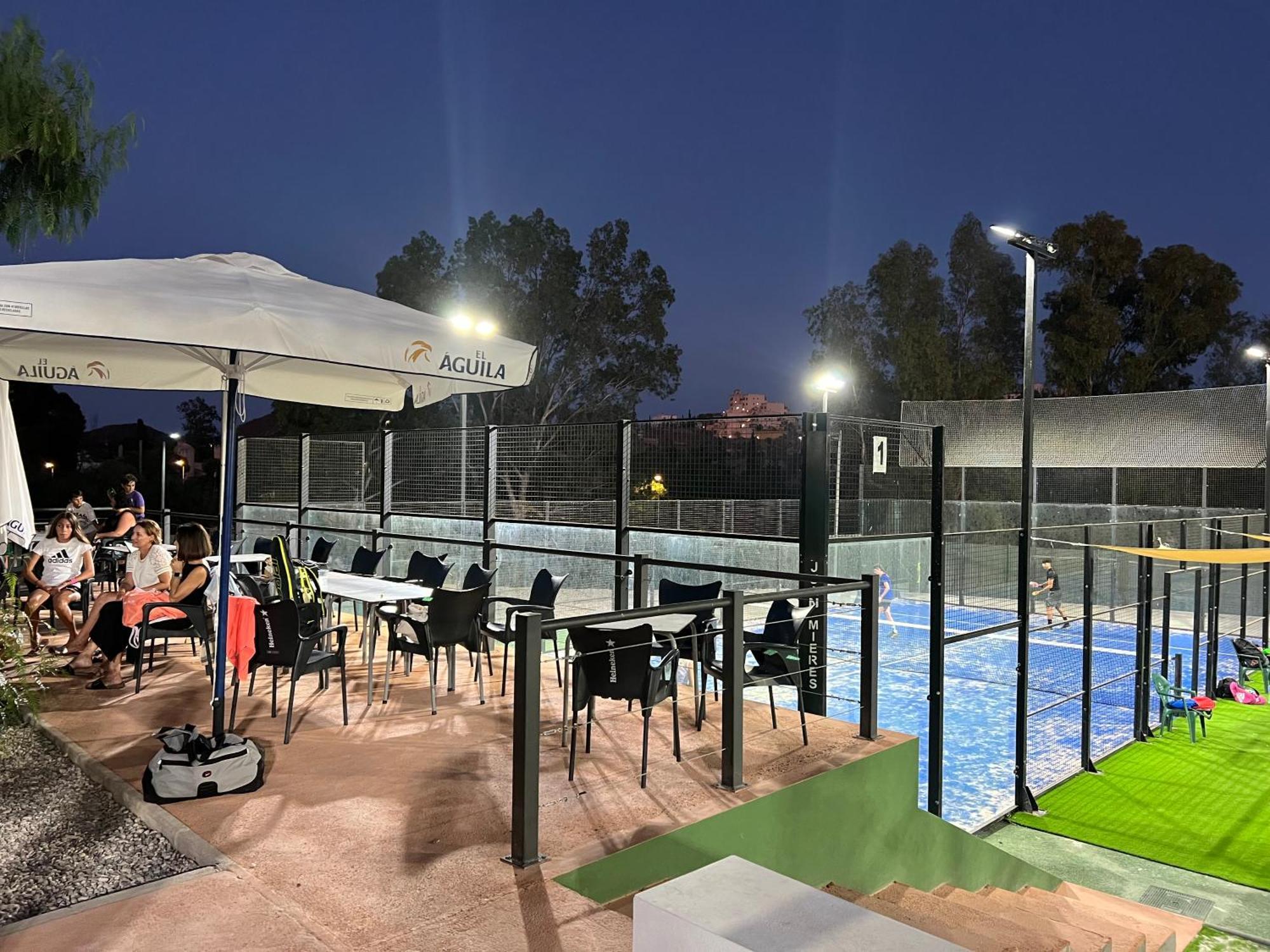 Piso Con Ac, Piscina Y Pista De Padel Y Tenis En 아길라스 외부 사진